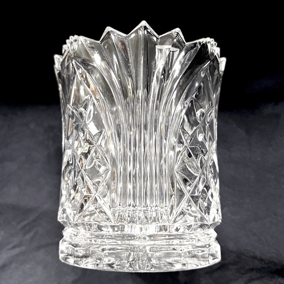 Fifth Avenue Crystal Candy Dish/Vase made in Poland. Perfect condition! - Picture 9 of 15